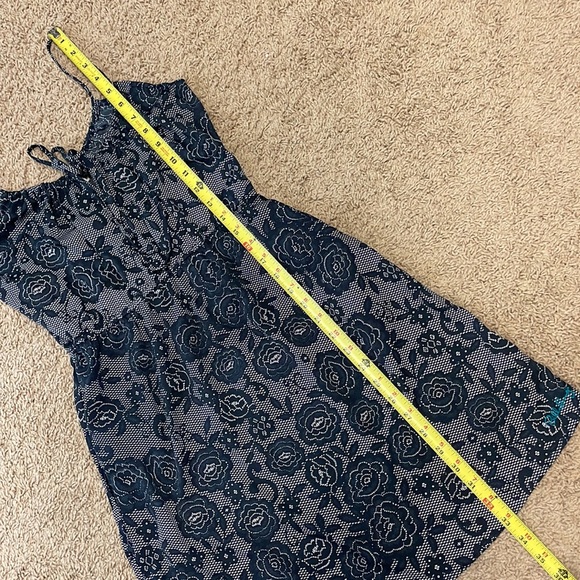 Billabong flower design light dress - Picture 5 of 9